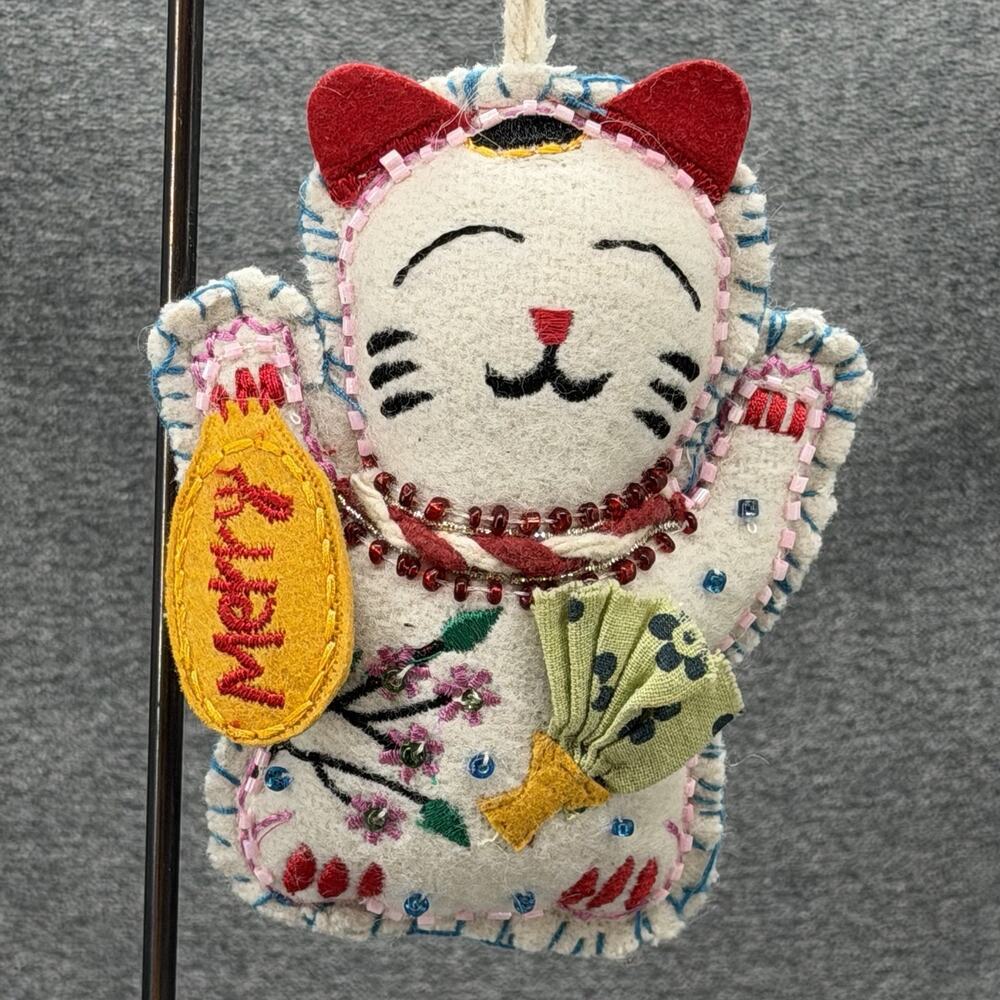 Fabric Embroidered Hanging Lucky Cat Ornament Maneki Neko Christmas 5" Merry - Picture 3 of 6